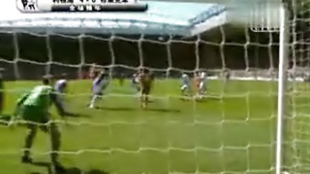 她在接发球 她在接发球