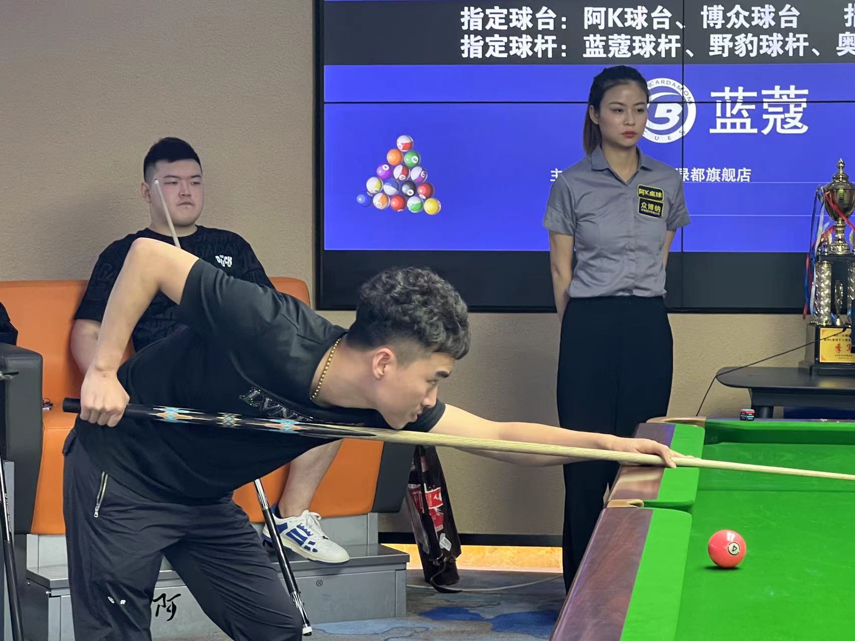 尽管多数国 尽管多数国